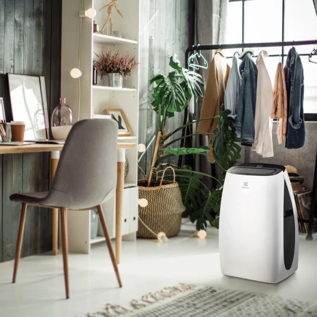 Кондиционер мобильный Electrolux EACM-13 HR/N3 (холод/тепло) — изображение 7