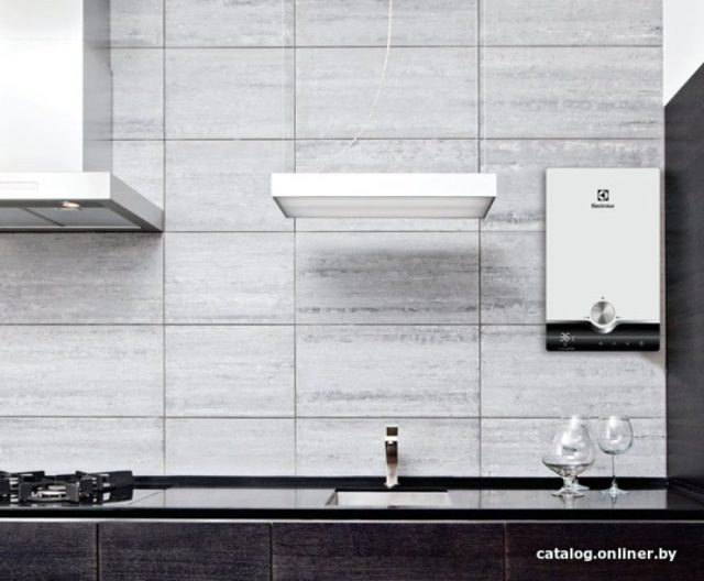 Водонагреватель Electrolux NPX 8 Flow Active 2.0 — изображение 3