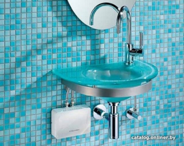 Водонагреватель Electrolux NP6 Aquatronic 2.0 — изображение 2